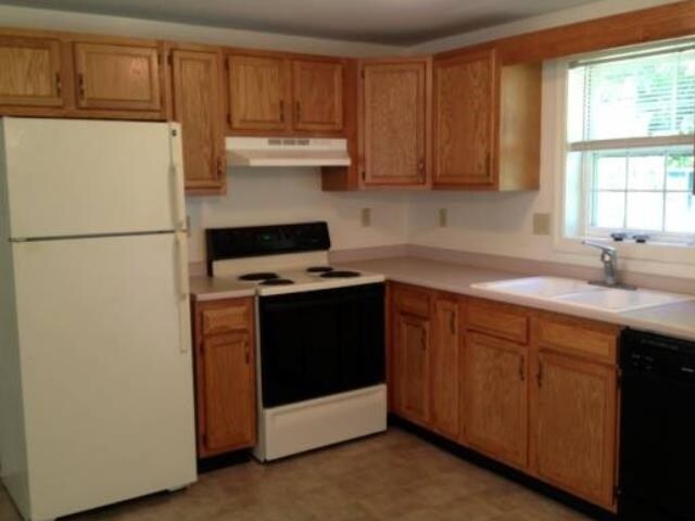 125 A Sullivan St in Berwick, ME - Building Photo - Building Photo