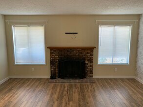 4325 NE 130th Pl in Portland, OR - Building Photo - Building Photo