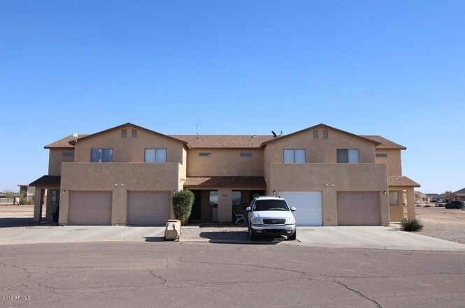13211 S Kin Cir-Unit -Unit D in Arizona City, AZ - Building Photo