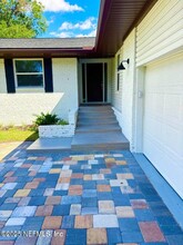 5609 Hyde Park Cir in Jacksonville, FL - Building Photo - Building Photo