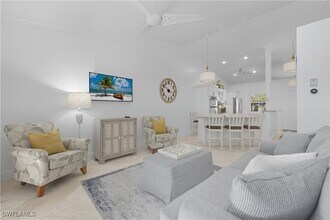 326 Bradstrom Cir in Naples, FL - Building Photo - Building Photo