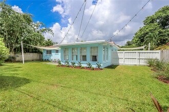 8035 SW 63rd Pl in South Miami, FL - Building Photo - Building Photo