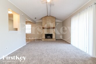 502 Oak Ridge Pl, Unit 3 in Grand Prairie, TX - Building Photo - Building Photo