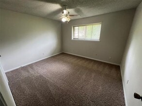 425 W Pelton St in Sherman, TX - Building Photo - Building Photo