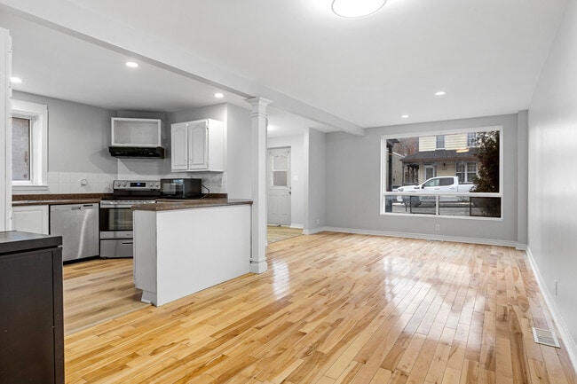 property at 238 Rue Notre-Dame-de-l'île