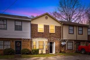 794 Mary Vann Ln in Birmingham, AL - Building Photo