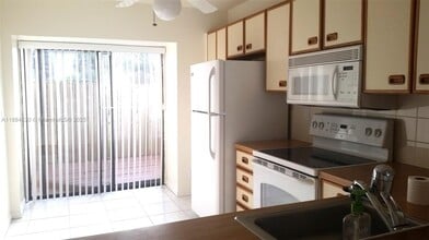 4599 Carambola Cir S in Coconut Creek, FL - Building Photo - Building Photo