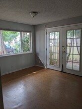 2897-2899 Applewood Ln in Eugene, OR - Building Photo - Building Photo