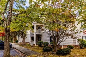 585 Franklin Grove Church Rd-Unit -1H in Bryson City, NC - Building Photo - Building Photo