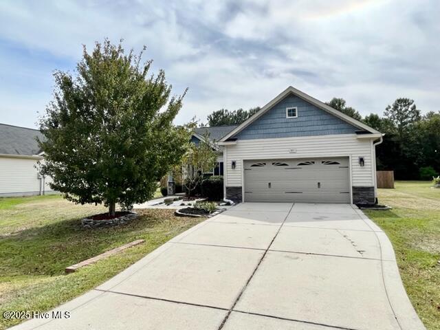 807 Lavender Ct in Hubert, NC - Building Photo