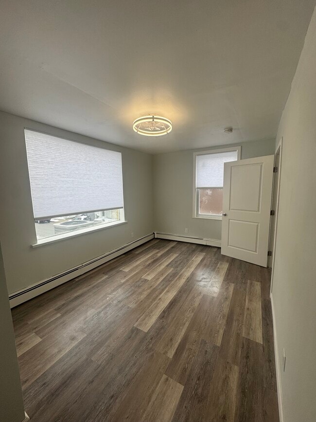 309 Knox Ave in Cliffside Park, NJ - Building Photo - Building Photo