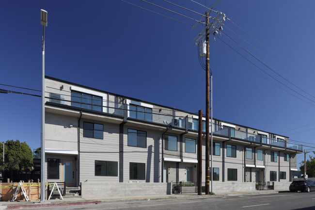 599 W Avenue 28 in Los Angeles, CA - Building Photo - Building Photo