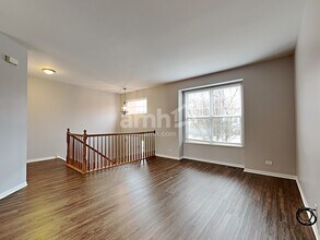 270 Comstock Dr in Elgin, IL - Building Photo - Building Photo