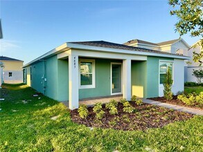 4685 Citrus Cir in Four Corners, FL - Building Photo - Building Photo