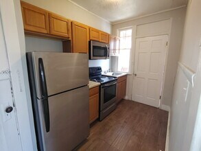 302 S 12th St, Unit 5 in New Castle, IN - Building Photo - Building Photo