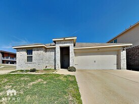 3008 Aberdeen Dr in Forney, TX - Building Photo
