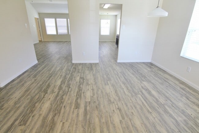 property at 15 Lazy Swing Ct