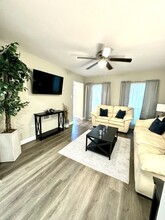 7636 Walnut Wood Dr in Charlotte, NC - Building Photo - Building Photo
