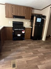 94 Buck Miller Rd in Crawfordville, FL - Building Photo - Building Photo