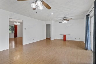 1618 University Dr in Arlington, TX - Building Photo - Building Photo