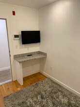 21 5th St in Chelsea, MA - Foto de edificio - Building Photo