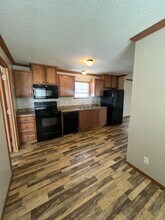 143 Smokey Hill River Ct in Adrian, MI - Building Photo - Building Photo