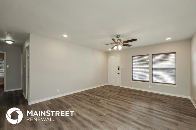 6606 Gallery Oak St in San Antonio, TX - Foto de edificio - Building Photo