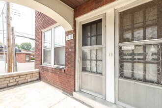 4214 Neosho St, Unit 1E in St. Louis, MO - Building Photo - Building Photo