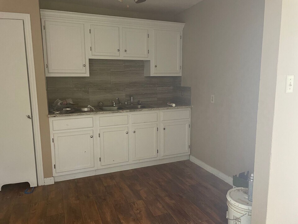 165-167-167 Hubbard Dr in Longview, TX - Building Photo