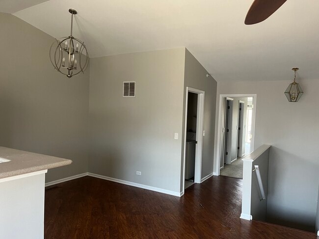 1004 Enfield Dr in Northbrook, IL - Building Photo - Building Photo