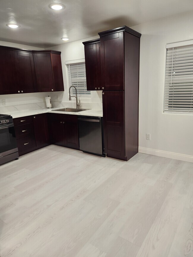 461 Smith Ave in Chula Vista, CA - Building Photo - Building Photo