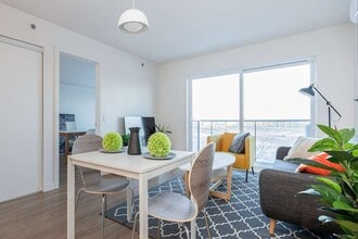 1065 Rue des Francs-Bourgeois in Boisbriand, QC - Building Photo - Building Photo