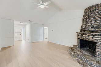 13509 Lois Ln in Austin, TX - Building Photo - Building Photo