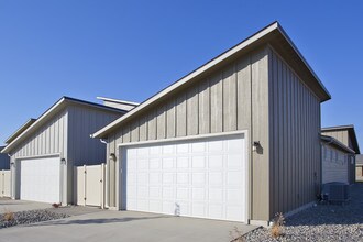 Cottages at Tullamore in Post Falls, ID - Foto de edificio - Building Photo