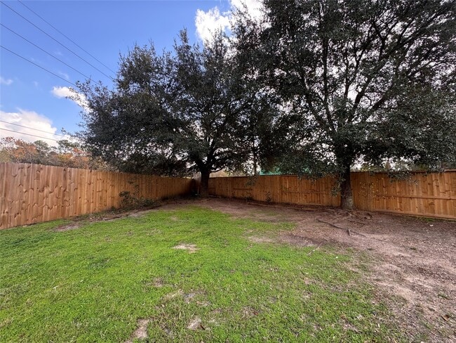 property at 23906 Kingmont Knoll Ct