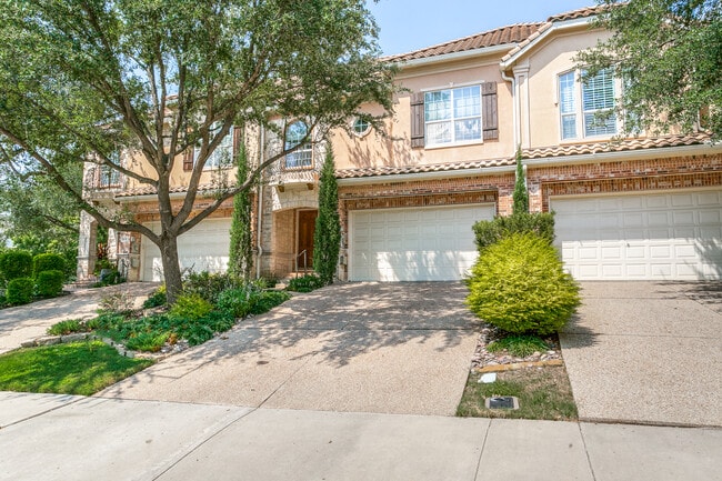 property at 4472 St Andrews Blvd