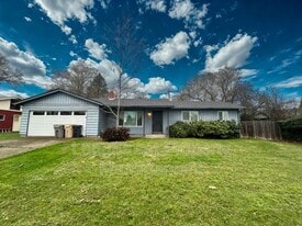1930 NW Kings Blvd in Corvallis, OR - Building Photo