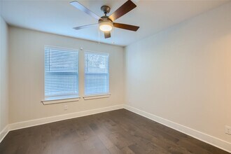 310 Tendick St in San Antonio, TX - Building Photo - Building Photo