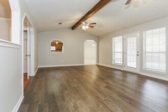 210 Dogwood Pl Dr in Bryant, AR - Foto de edificio - Building Photo