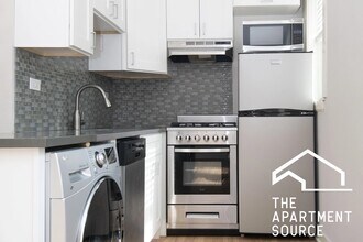 511 W Belmont Ave, Unit 5 in Chicago, IL - Foto de edificio - Building Photo