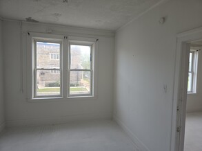 14103 Kercheval St in Detroit, MI - Building Photo - Building Photo