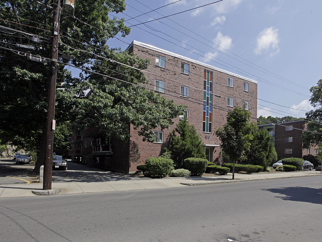 190 Mountain Ave in Malden, MA - Foto de edificio - Building Photo