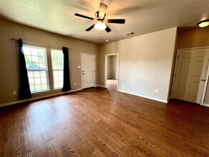 1295 Harper Trl in Lockhart, TX - Building Photo - Building Photo
