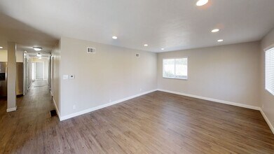 4820 College Ave in San Diego, CA - Building Photo - Building Photo