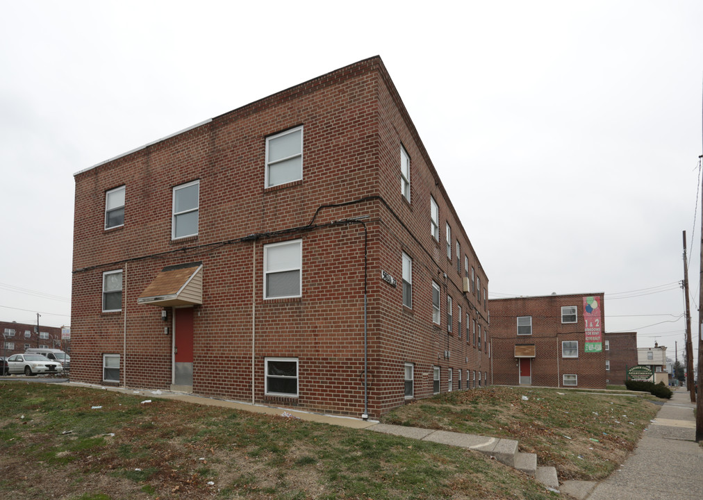 Mascher Court Apartments in Philadelphia, PA - Building Photo