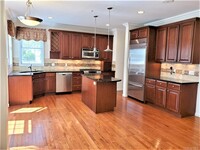 86 Legacy Cir in White Plains, NY - Building Photo - Building Photo