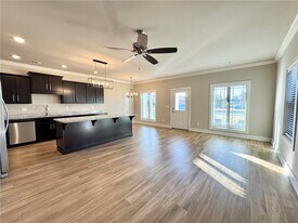 921 NE Hts Ln in Bentonville, AR - Building Photo