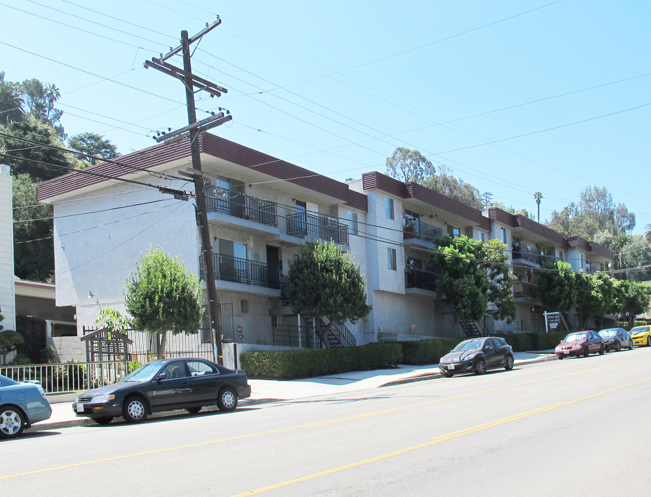 2206 Allesandro St in Los Angeles, CA - Building Photo