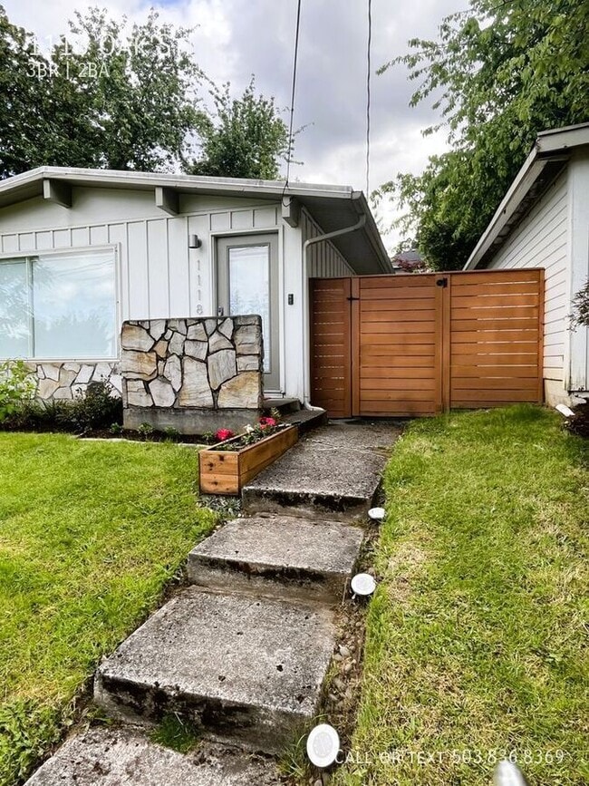 1118 Oak St in Lake Oswego, OR - Building Photo - Building Photo