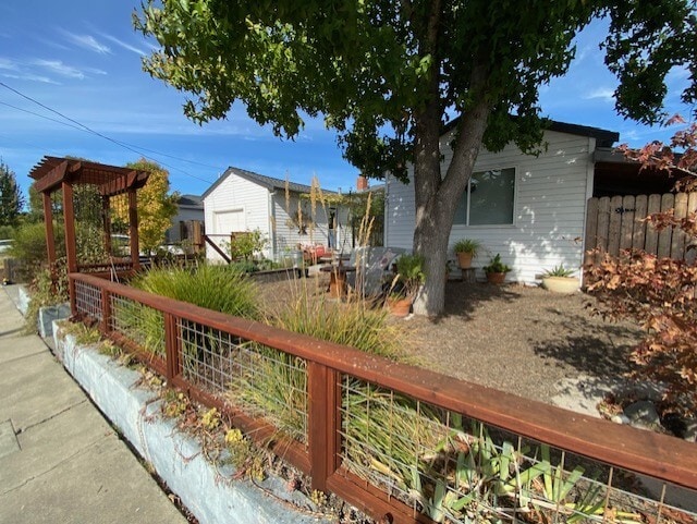 property at 27 Vallejo St